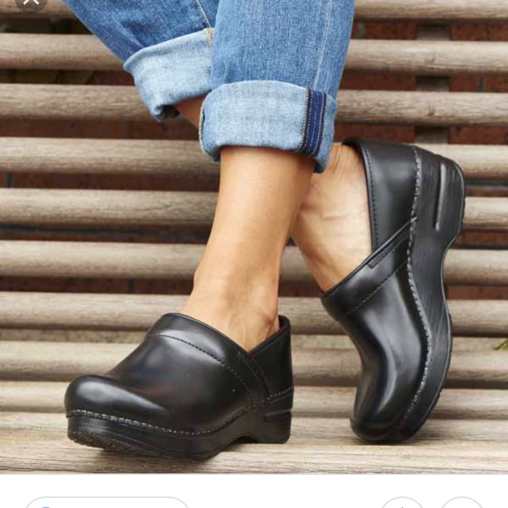 Black Dansko’s.